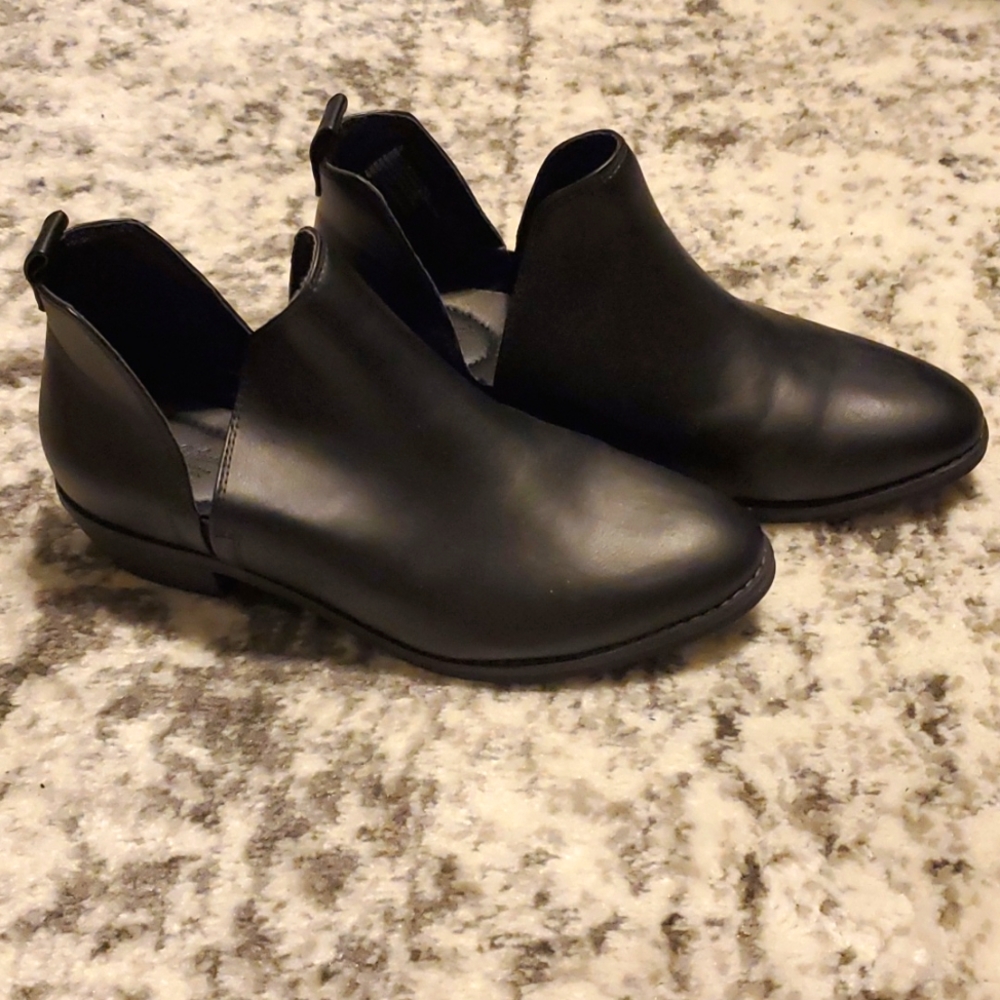 A new day booties, black, size 7.5, NEVER WORN